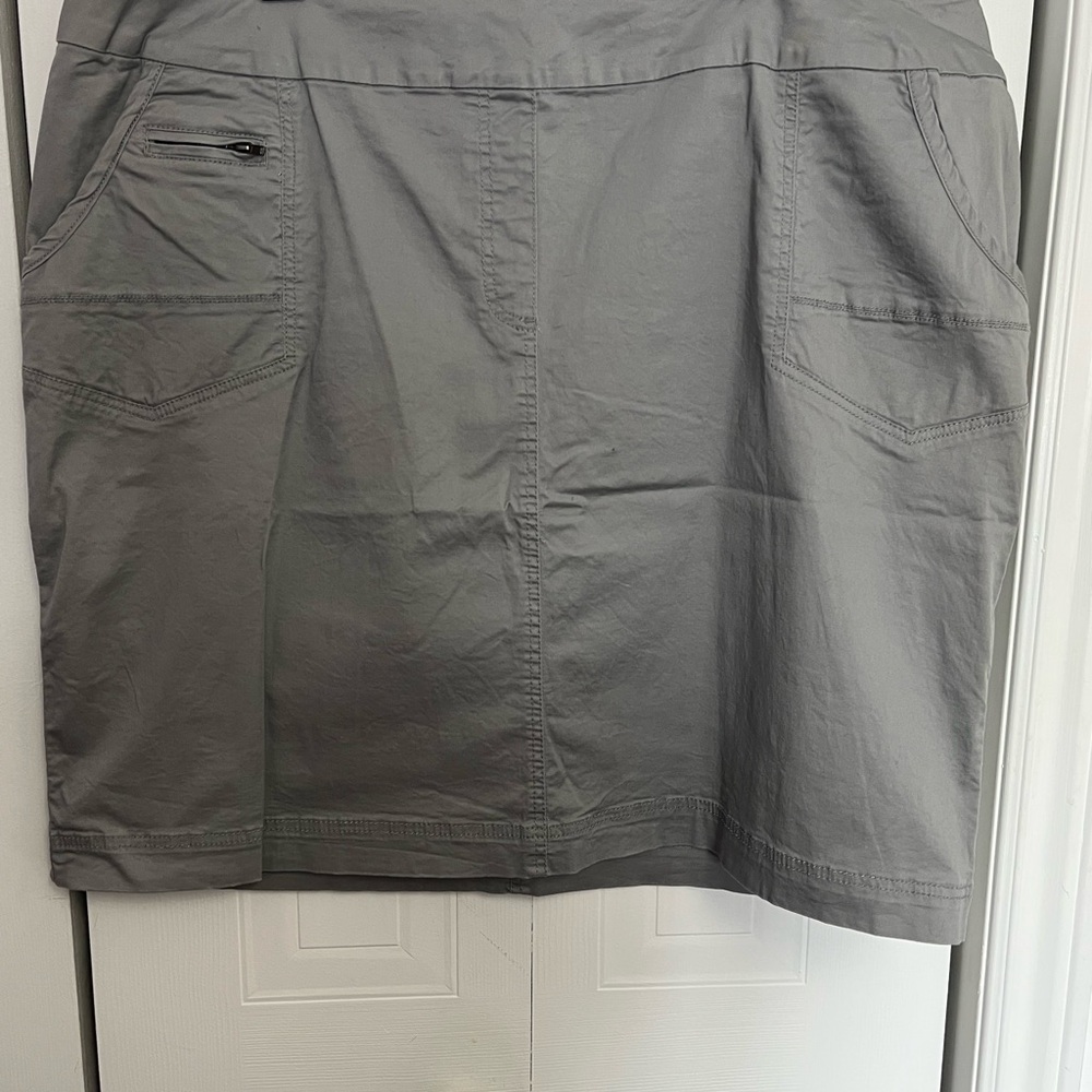 # 120 Reitmans Gray A-Line Skirt